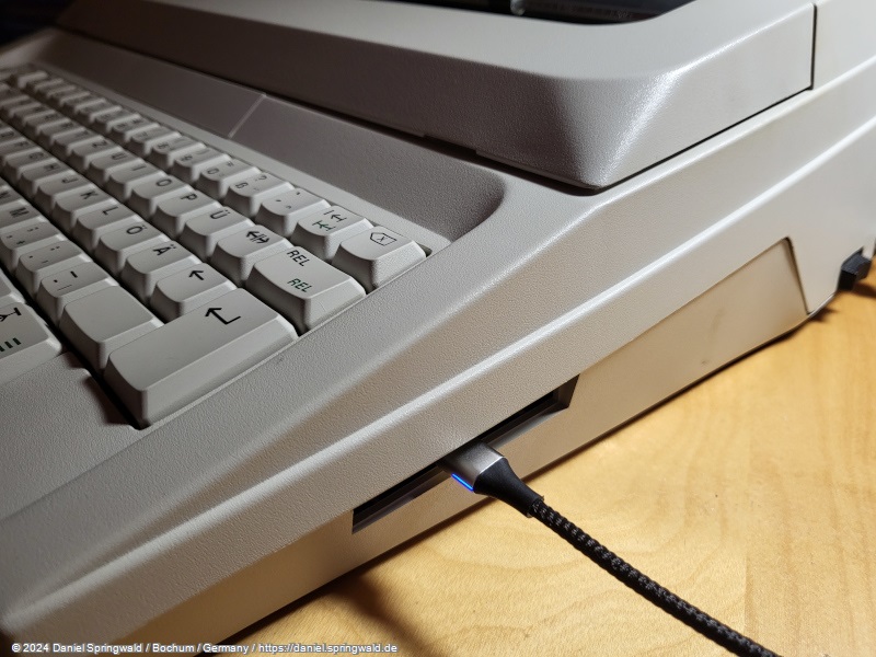 ChatGPT Schreibmaschine mit USB Anschluss