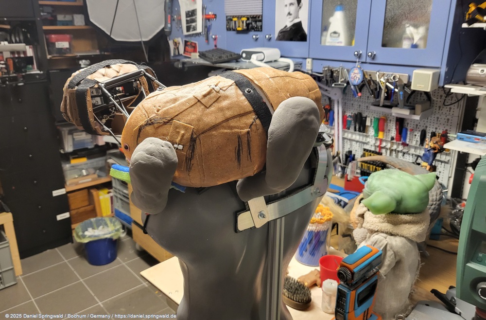 Body made of Worbla - animatronic Nix from Star Wars Outlaws