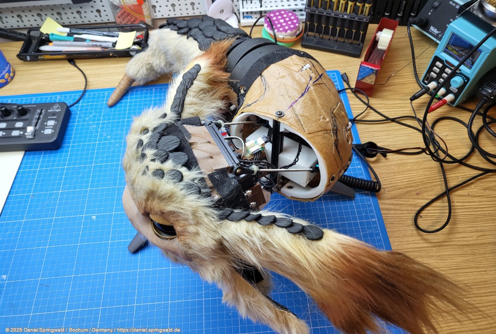 Servo mechanics from Nix Shoulder