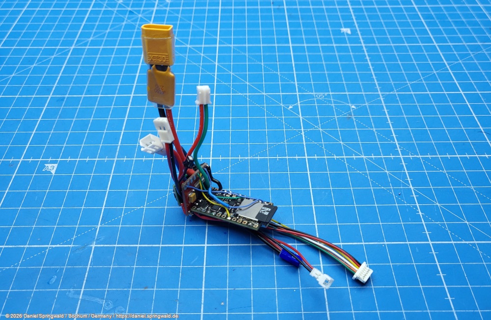 Die reine Elektronik mit allen Steckverbindern